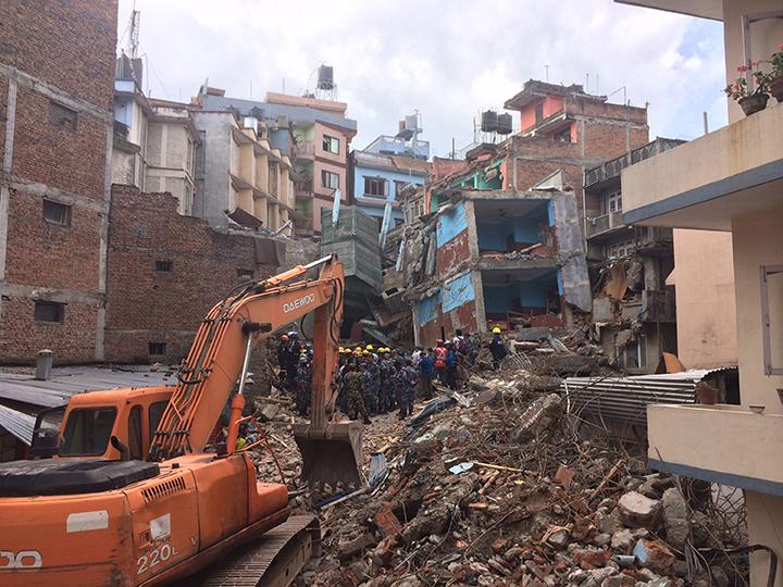 Rescue efforts continue in Nepal
